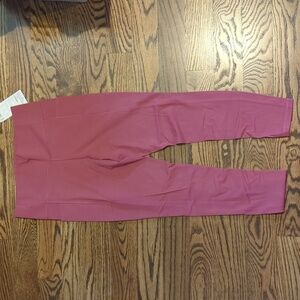 Athleta Salutation stash legging II Victorian berry large L with side pockets